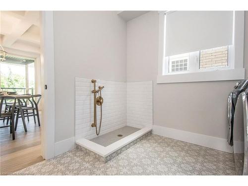 Lot 60-168 Newman Drive, Cambridge, ON - Indoor Photo Showing Laundry Room