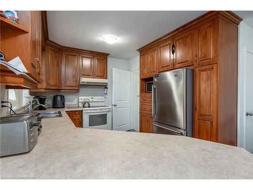 131 Elgin Crescent, Waterloo, ON - Indoor Photo Showing Kitchen With Double Sink