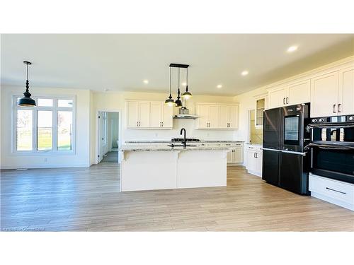 12 Hudson Drive, Brantford, ON - Indoor Photo Showing Kitchen With Upgraded Kitchen