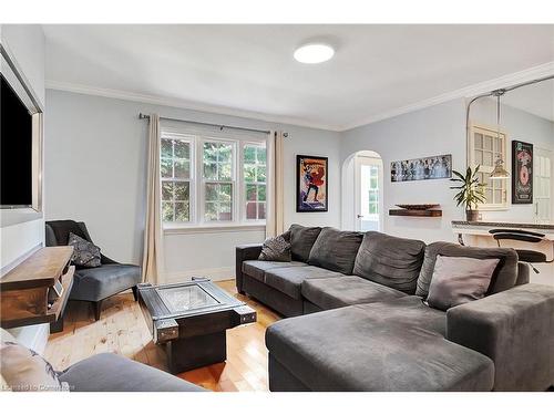 87 Simeon Street, Kitchener, ON - Indoor Photo Showing Living Room