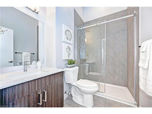 301-100 Garment Street, Kitchener, ON - Indoor Photo Showing Bathroom