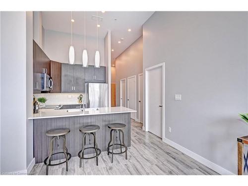 301-100 Garment Street, Kitchener, ON - Indoor Photo Showing Kitchen With Upgraded Kitchen