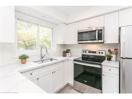 122 Wilfred Avenue, Kitchener, ON - Indoor Photo Showing Kitchen With Stainless Steel Kitchen