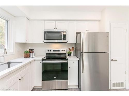 122 Wilfred Avenue, Kitchener, ON - Indoor Photo Showing Kitchen With Stainless Steel Kitchen