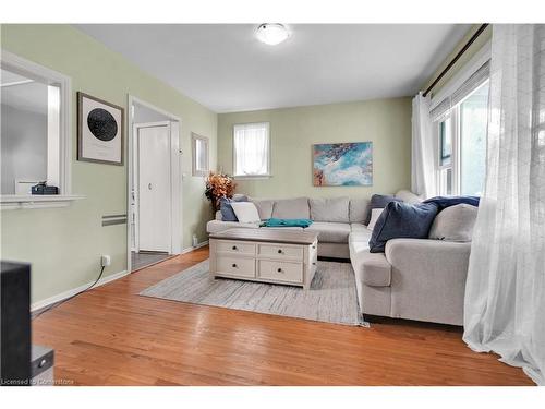 66 Langarth Street W, London, ON - Indoor Photo Showing Living Room