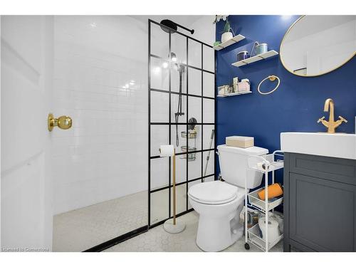 66 Langarth Street W, London, ON - Indoor Photo Showing Bathroom