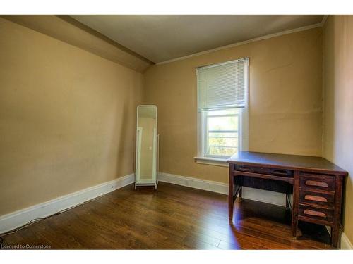 126 Albert Street, Waterloo, ON - Indoor Photo Showing Other Room