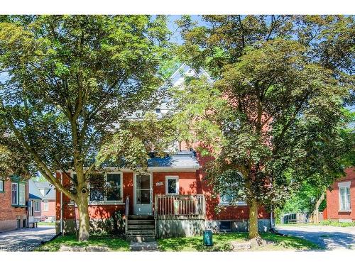 126 Albert Street, Waterloo, ON - Outdoor With Facade