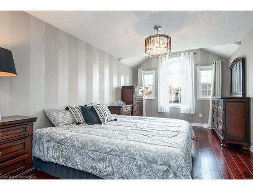 27 Verona Street, Kitchener, ON - Indoor Photo Showing Bedroom