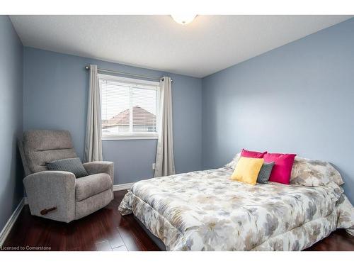 27 Verona Street, Kitchener, ON - Indoor Photo Showing Bedroom