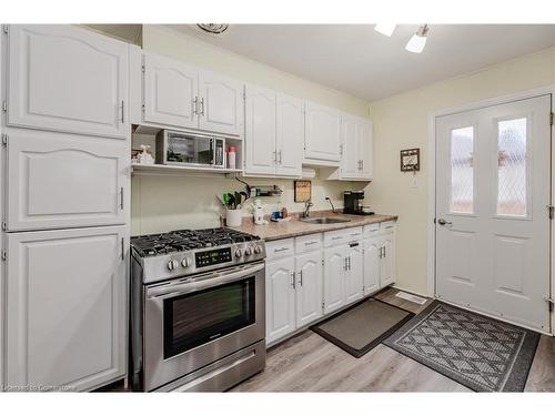 66 Birch Street, Cambridge, ON - Indoor Photo Showing Kitchen