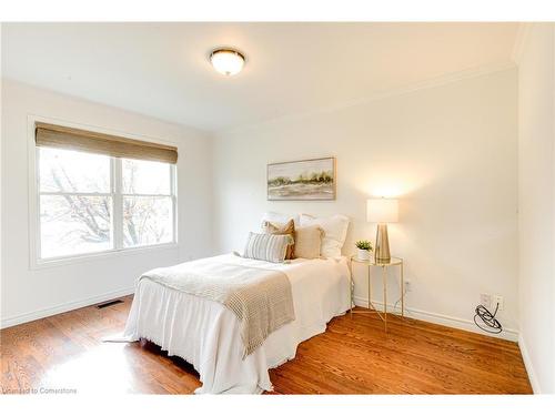 61 Evergreen Crescent, Kitchener, ON - Indoor Photo Showing Bedroom