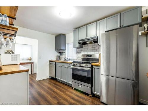 9 Adam Street, Cambridge, ON - Indoor Photo Showing Kitchen