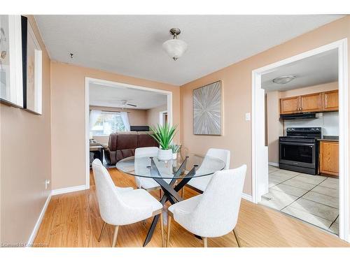 9 Harvest Court, Kitchener, ON - Indoor Photo Showing Dining Room