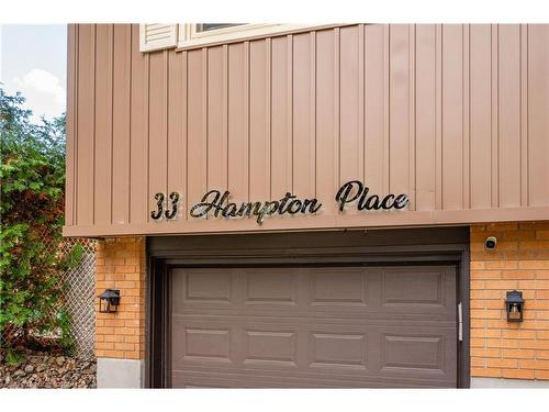 33 Hampton Place, Kitchener, ON - Outdoor With Exterior