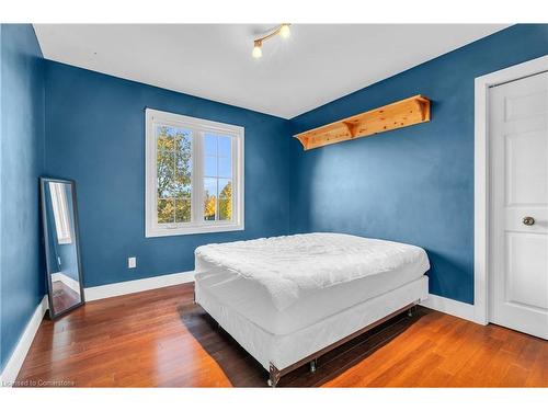 241 Fern Crescent, Waterloo, ON - Indoor Photo Showing Bedroom