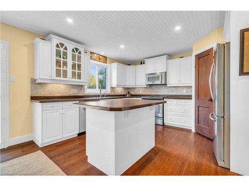 241 Fern Crescent, Waterloo, ON - Indoor Photo Showing Kitchen