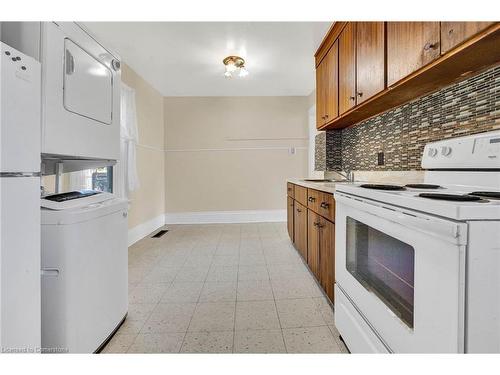 102-104 Blucher Street, Kitchener, ON - Indoor Photo Showing Kitchen