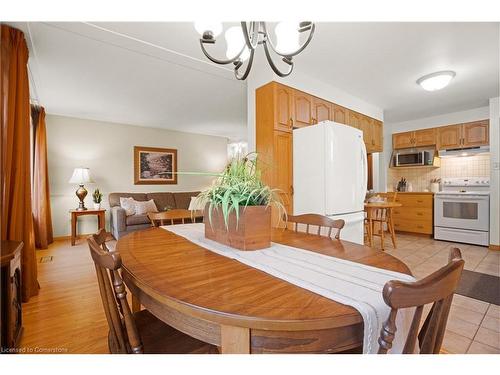 276 Kenneth Avenue, Kitchener, ON - Indoor Photo Showing Dining Room