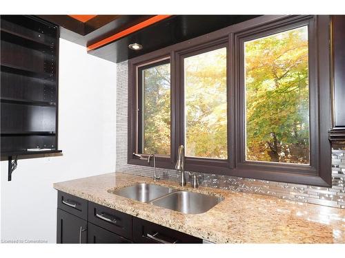 6-214 Kingswood Drive, Kitchener, ON - Indoor Photo Showing Kitchen With Double Sink