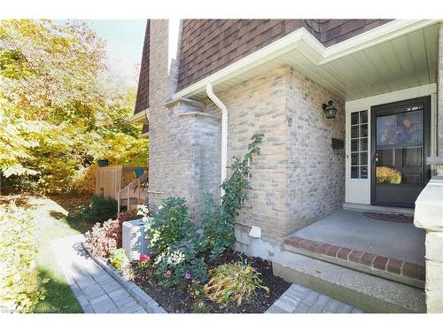 6-214 Kingswood Drive, Kitchener, ON - Outdoor