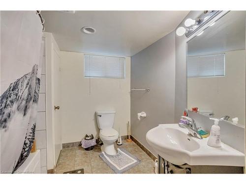 39 Upper Avenue, London, ON - Indoor Photo Showing Bathroom