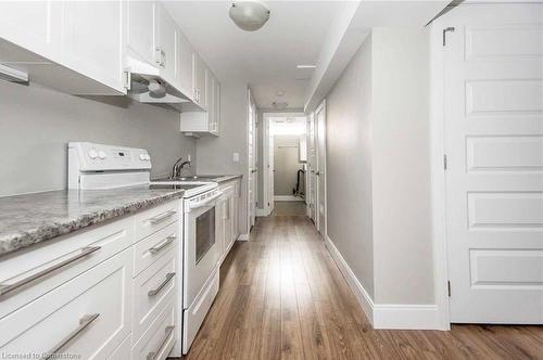 Lower-1801 Biscayne Drive, Cambridge, ON - Indoor Photo Showing Kitchen