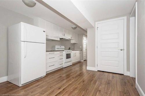 Lower-1801 Biscayne Drive, Cambridge, ON - Indoor Photo Showing Kitchen