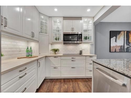 11-229 Baker Street, Waterloo, ON - Indoor Photo Showing Kitchen With Upgraded Kitchen