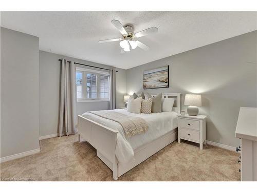 11-229 Baker Street, Waterloo, ON - Indoor Photo Showing Bedroom