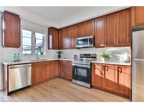 35-461 Blackburn Drive, Brantford, ON - Indoor Photo Showing Kitchen With Stainless Steel Kitchen