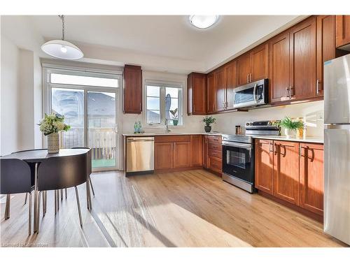 35-461 Blackburn Drive, Brantford, ON - Indoor Photo Showing Kitchen With Stainless Steel Kitchen