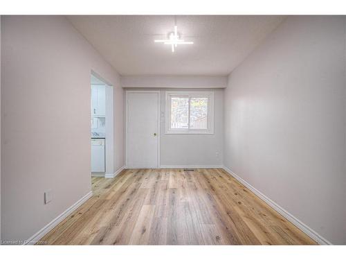 9-206 Green Valley Drive, Kitchener, ON - Indoor Photo Showing Other Room