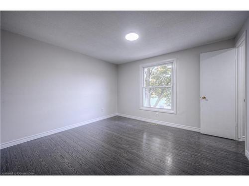 9-206 Green Valley Drive, Kitchener, ON - Indoor Photo Showing Other Room