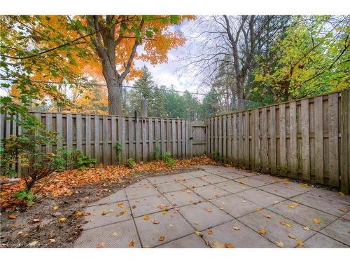 9-206 Green Valley Drive, Kitchener, ON - Outdoor