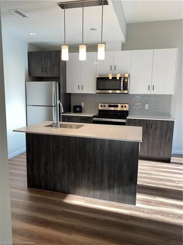 411-28 Westhill Drive, Waterloo, ON - Indoor Photo Showing Kitchen With Stainless Steel Kitchen With Upgraded Kitchen