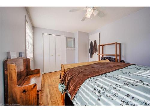 9-129 Victoria Road N, Guelph, ON - Indoor Photo Showing Bedroom