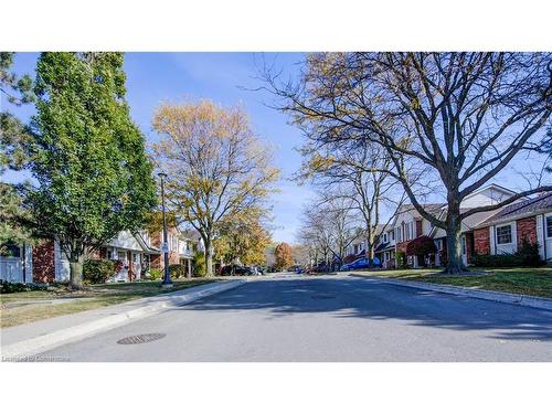 9-129 Victoria Road N, Guelph, ON - Outdoor With Facade