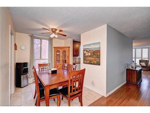 401-24 Marilyn Drive N, Guelph, ON - Indoor Photo Showing Dining Room