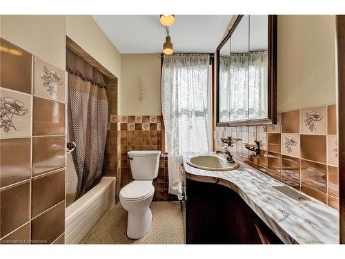 102-104 Blucher Street, Kitchener, ON - Indoor Photo Showing Bathroom