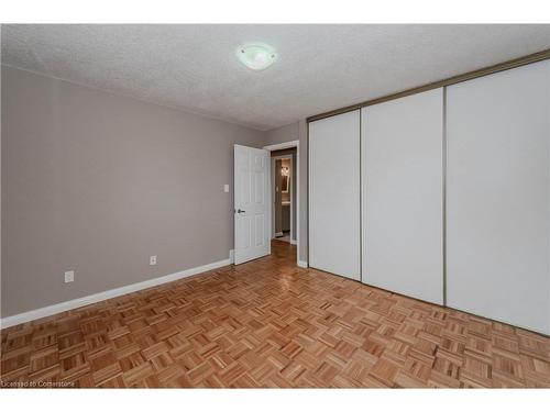 894 Strasburg Road, Kitchener, ON - Indoor Photo Showing Other Room