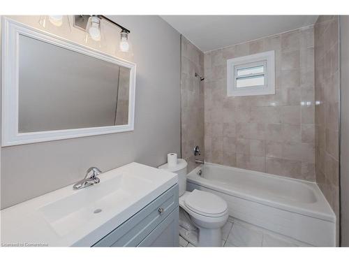 894 Strasburg Road, Kitchener, ON - Indoor Photo Showing Bathroom