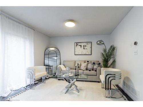 310 Fallowfield Drive, Kitchener, ON - Indoor Photo Showing Living Room