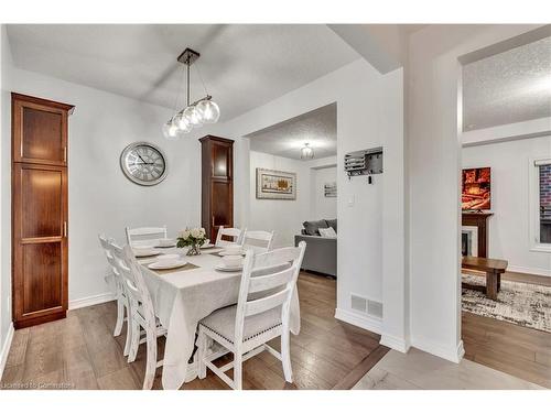 48 Isaiah Drive, Kitchener, ON - Indoor Photo Showing Dining Room