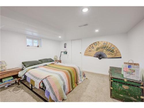 52 Henry Street, Kitchener, ON - Indoor Photo Showing Bedroom