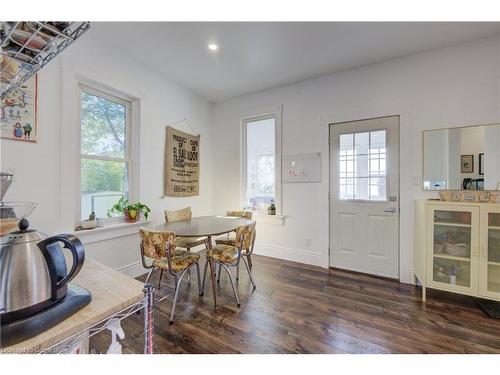 52 Henry Street, Kitchener, ON - Indoor Photo Showing Dining Room