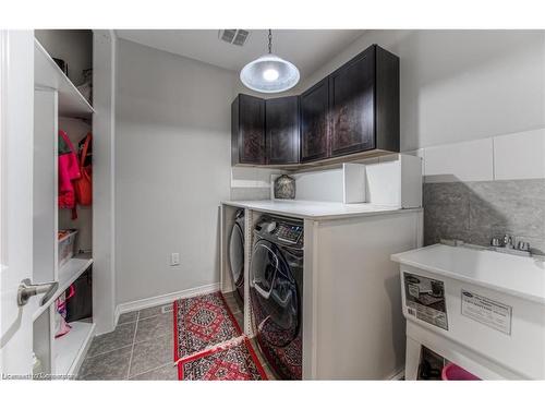 254 Seabrook Drive, Kitchener, ON - Indoor Photo Showing Laundry Room