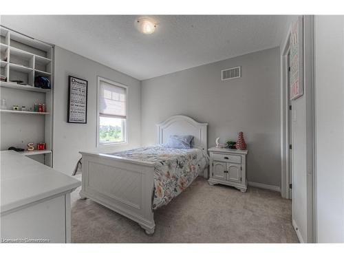 254 Seabrook Drive, Kitchener, ON - Indoor Photo Showing Bedroom