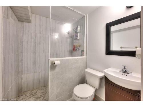 254 Seabrook Drive, Kitchener, ON - Indoor Photo Showing Bathroom