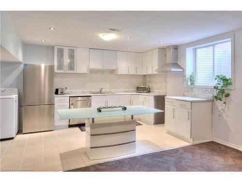 254 Seabrook Drive, Kitchener, ON - Indoor Photo Showing Kitchen